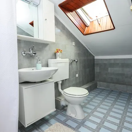 Sinka Zimmer 3 * Biograd Na Moru