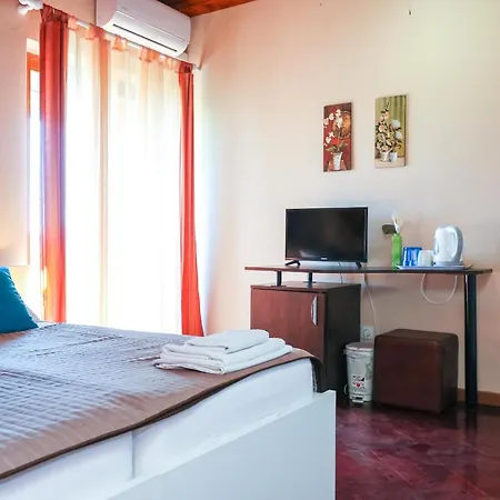 Sinka Zimmer 3 * Biograd Na Moru