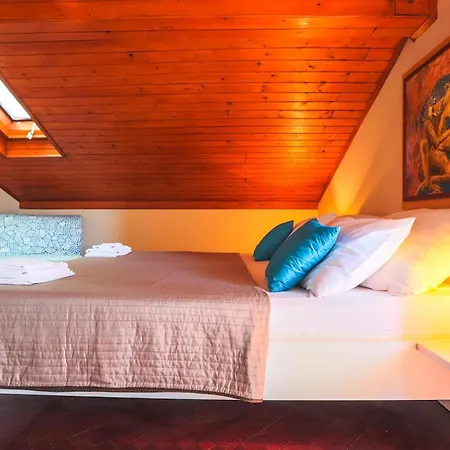 Sinka Zimmer 3 *