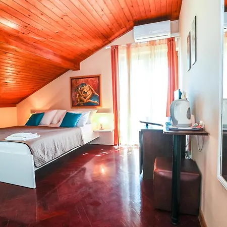 Hotell Sinka Zimmer 3 *